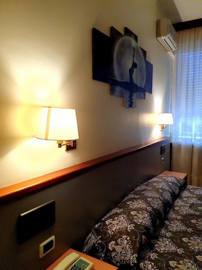 H&L Hotel شْنيسيلّو بالسامو المظهر الخارجي الصورة
