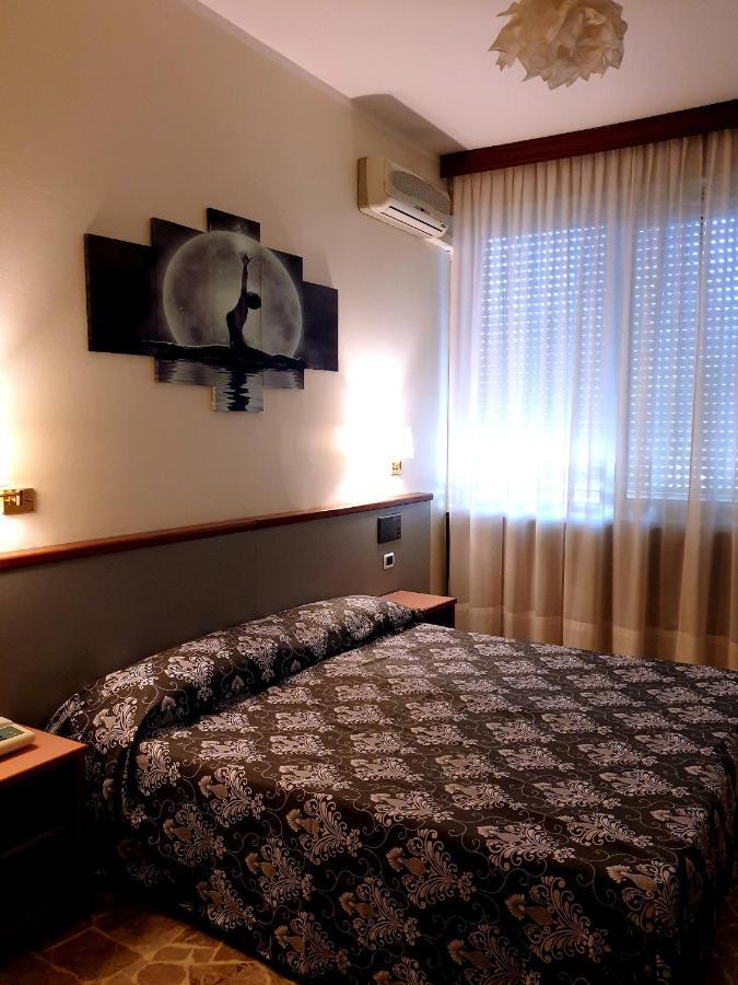 H&L Hotel شْنيسيلّو بالسامو المظهر الخارجي الصورة