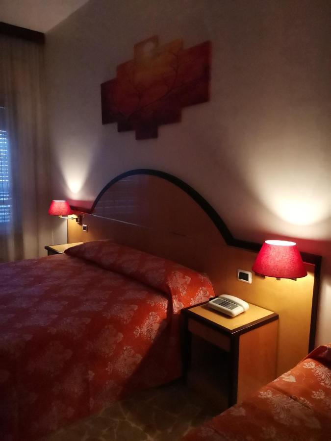 H&L Hotel شْنيسيلّو بالسامو المظهر الخارجي الصورة
