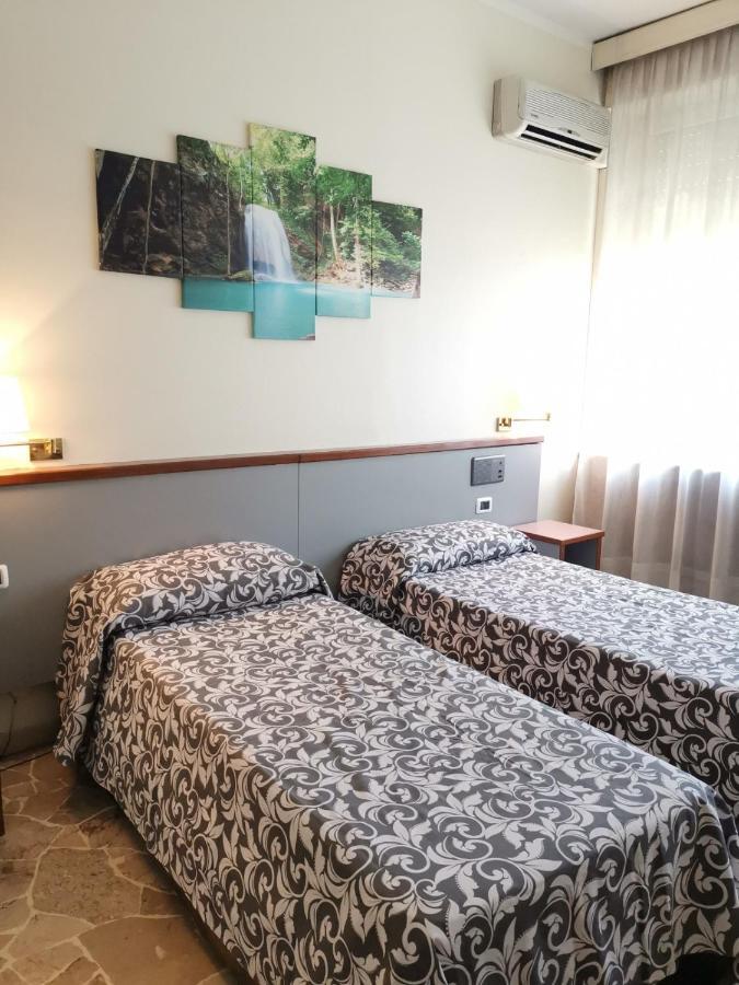 H&L Hotel شْنيسيلّو بالسامو المظهر الخارجي الصورة